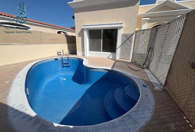 993859 - Property Image 2