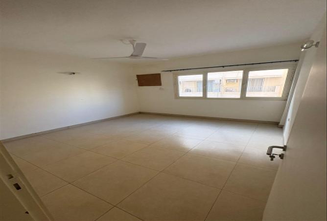 997142 - Property Image 2