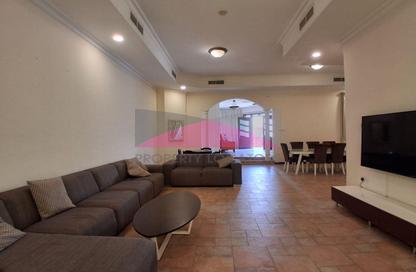 Villa - 4 Bedrooms - 4 Bathrooms for rent in Janabiya - Northern Governorate