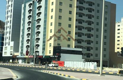 عمارة بالكامل - استوديو - 8 حمامات للبيع في البسيتين - المحرق