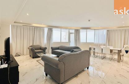 Apartment - 2 Bedrooms - 3 Bathrooms for rent in Al Juffair - Capital Governorate
