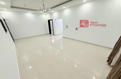 Apartment - 2 Bedrooms - 2 Bathrooms for rent in Zinj - Manama - Capital Governorate