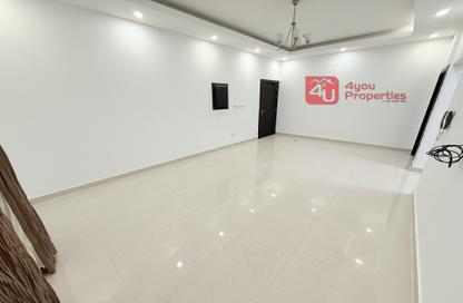 Apartment - 2 Bedrooms - 2 Bathrooms for rent in Zinj - Manama - Capital Governorate