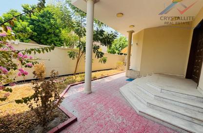 Villa - 4 - 5 for rent in Mahooz - Manama - Capital Governorate