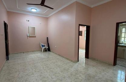 Apartment - 2 Bedrooms - 2 Bathrooms for rent in Jurdab - Central Governorate