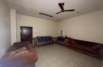 Apartment - 2 Bedrooms - 1 Bathroom for rent in Riffa - Southern Governorate