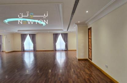 Villa - 4 Bedrooms - 5 Bathrooms for rent in Um Al Hasam - Manama - Capital Governorate