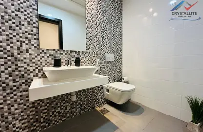 Apartment - 3 Bedrooms - 4 Bathrooms for sale in Reef Island - Capital Governorate