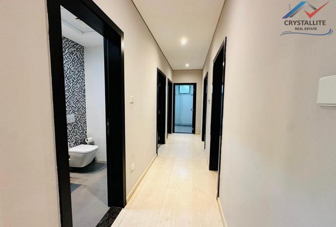 993186 - Property Image 3