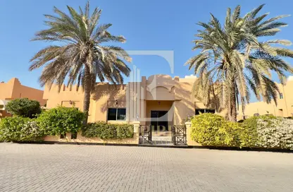 فيلا - 4 غرف نوم - 5 حمامات للايجار في باربار - المحافظة الشمالية