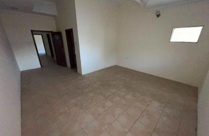 Apartment - 2 Bedrooms - 2 Bathrooms for rent in Alhajiyat - Riffa - Southern Governorate