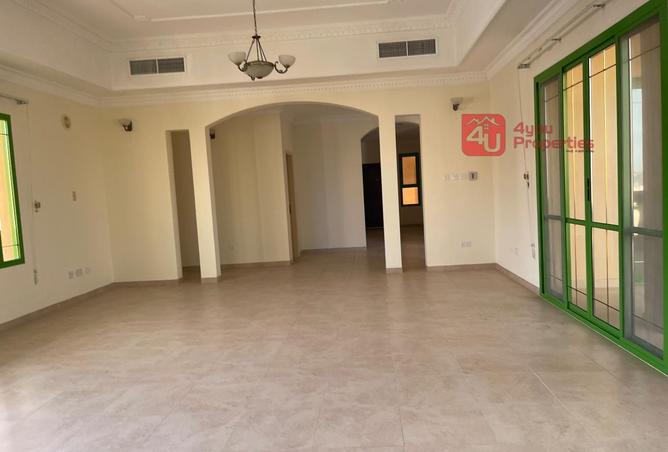 56038001 - Property Image 2