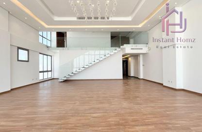 Duplex - 2 Bedrooms - 3 Bathrooms for rent in Seef - Capital Governorate
