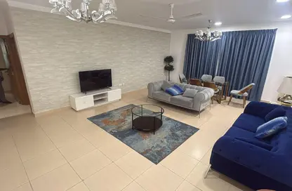 Apartment - 2 Bedrooms - 3 Bathrooms for rent in Janabiya - Northern Governorate