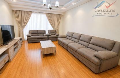 Apartment - 3 Bedrooms - 4 Bathrooms for rent in Abraj Al Lulu - Manama - Capital Governorate