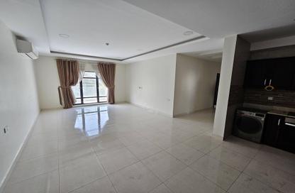 Apartment - 2 Bedrooms - 2 Bathrooms for rent in Saar - Northern Governorate