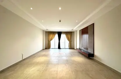 شقة - 3 غرف نوم - 4 حمامات للايجار في الحد - المحرق