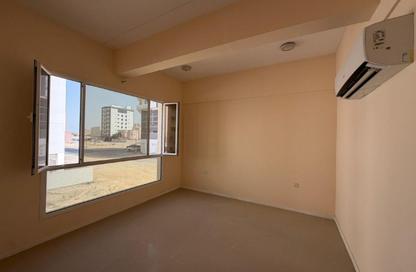 Office Space - 2 Bedrooms - 2 Bathrooms for rent in Seef - Capital Governorate