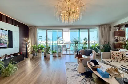 Penthouse - 4 Bedrooms - 5 Bathrooms for sale in Tala Island - Amwaj Islands - Muharraq Governorate