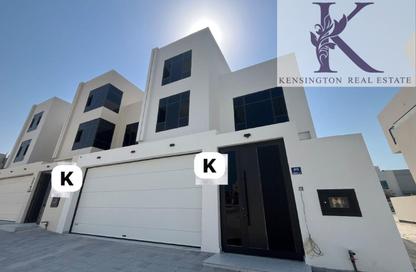 Villa - 4 - 5 for sale in Busaiteen - Muharraq Governorate