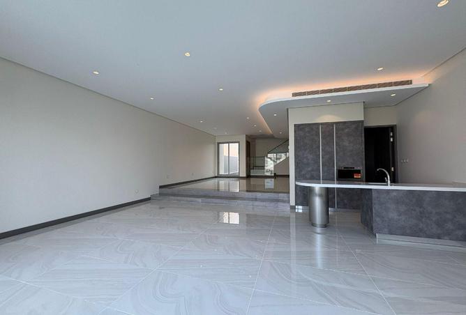 1001013 - Property Image 2