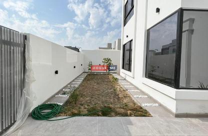 Villa - 4 Bedrooms - 5 Bathrooms for sale in Hidd - Muharraq Governorate