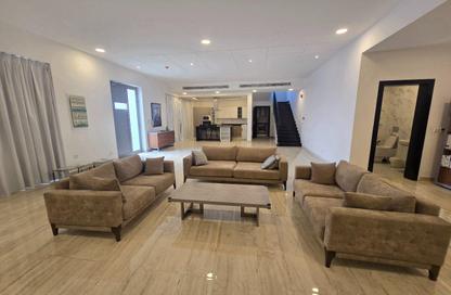 Villa - 4 Bedrooms - 5 Bathrooms for rent in Saar - Northern Governorate