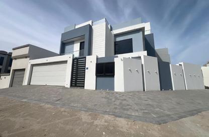 Villa - 4 Bedrooms - 6 Bathrooms for sale in Bani Jamra - Northern Governorate