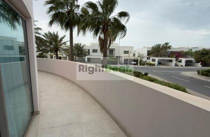 Apartment - 2 Bedrooms - 2 Bathrooms for sale in Tala Island - Amwaj Islands - Muharraq Governorate