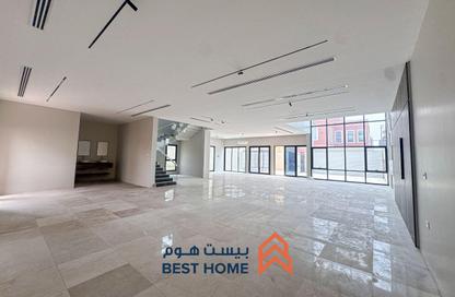 Villa - 4 Bedrooms - 6 Bathrooms for sale in Janabiya - Northern Governorate