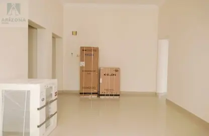 Apartment - 2 Bedrooms - 2 Bathrooms for rent in Jeblat Hebshi - Northern Governorate