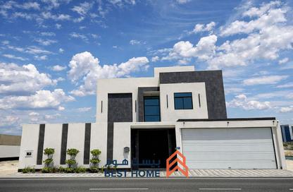 Villa - 5 Bedrooms - 6 Bathrooms for sale in Galali - Muharraq Governorate
