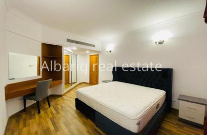 Apartment - 2 Bedrooms - 2 Bathrooms for rent in Sanabis - Manama - Capital Governorate