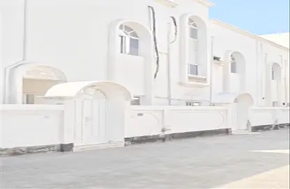 Apartment - 5 Bedrooms - 3 Bathrooms for rent in Muharraq - Muharraq Governorate