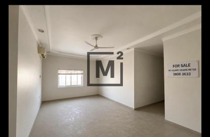 Apartment - 3 Bedrooms - 2 Bathrooms for sale in Tubli - Central Governorate Apartment - 3 Bedrooms - 2 Bathrooms for sale in Tubli - Central Governorate