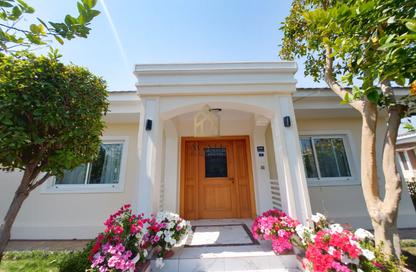 Villa - 3 Bedrooms - 4 Bathrooms for rent in Salmaniya - Manama - Capital Governorate