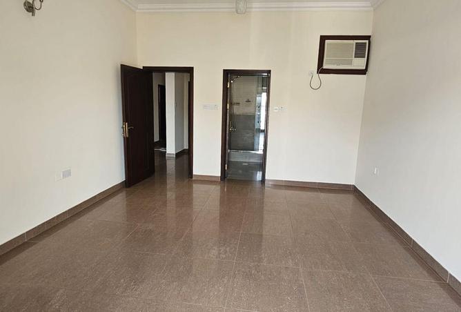 54068943 - Property Image 2