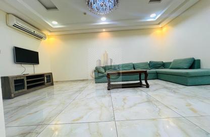 Apartment - 2 - 2 for rent in Seef - Capital Governorate