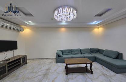 Apartment - 2 - 2 for rent in Seef - Capital Governorate