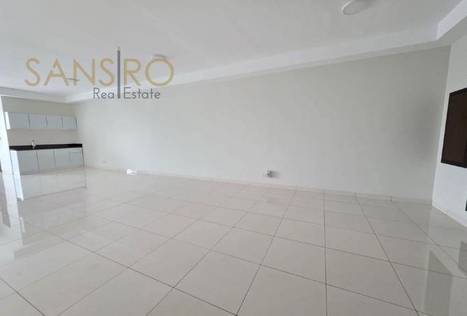 984400 - Property Image 2