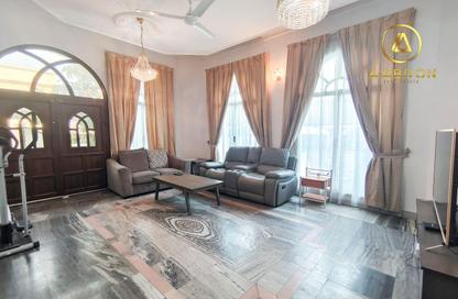 Villa - 2 Bedrooms - 3 Bathrooms for rent in Al Juffair - Capital Governorate