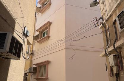 عمارة بالكامل - 7+ - 5 للبيع في الحد - المحرق