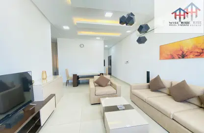 Apartment - 2 Bedrooms - 2 Bathrooms for rent in Mahooz - Manama - Capital Governorate