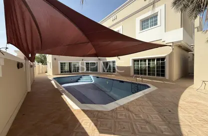 Villa - 5 Bedrooms - 4 Bathrooms for rent in Al Juffair - Capital Governorate