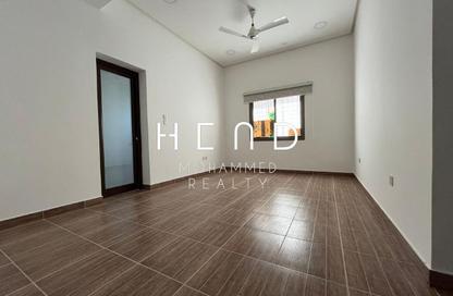 Apartment - 3 Bedrooms - 2 Bathrooms for rent in Hidd - Muharraq Governorate