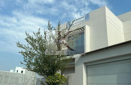 Villa - 4 Bedrooms - 5 Bathrooms for sale in Saar - Northern Governorate