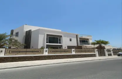 فيلا - 6 غرف نوم - 8 حمامات للايجار في أمواج - المحرق