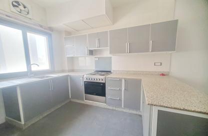 Apartment - 2 Bedrooms - 3 Bathrooms for rent in Busaiteen - Muharraq Governorate