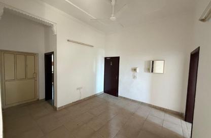 Apartment - 3 Bedrooms - 2 Bathrooms for rent in Tubli - Central Governorate