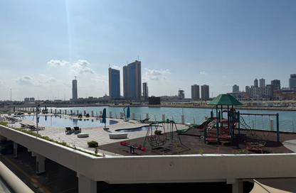 Apartment - 3 Bedrooms - 4 Bathrooms for rent in Reef Island - Capital Governorate